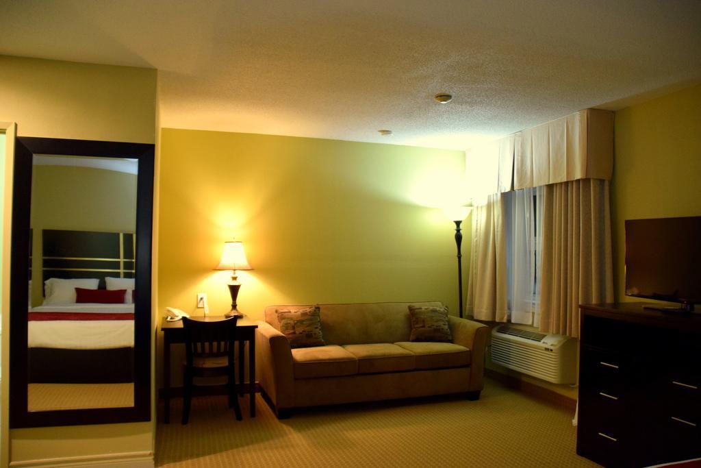 Quality Inn Bracebridge Exterior photo