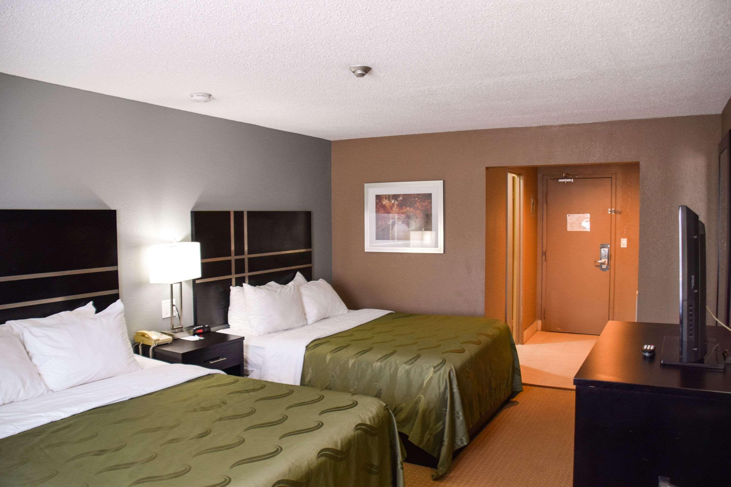 Quality Inn Bracebridge Exterior photo